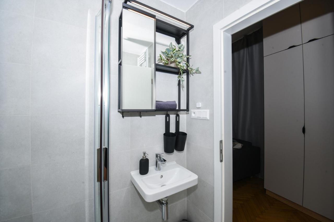 City Center Studio - Comfy & Modern Bratislava Luaran gambar