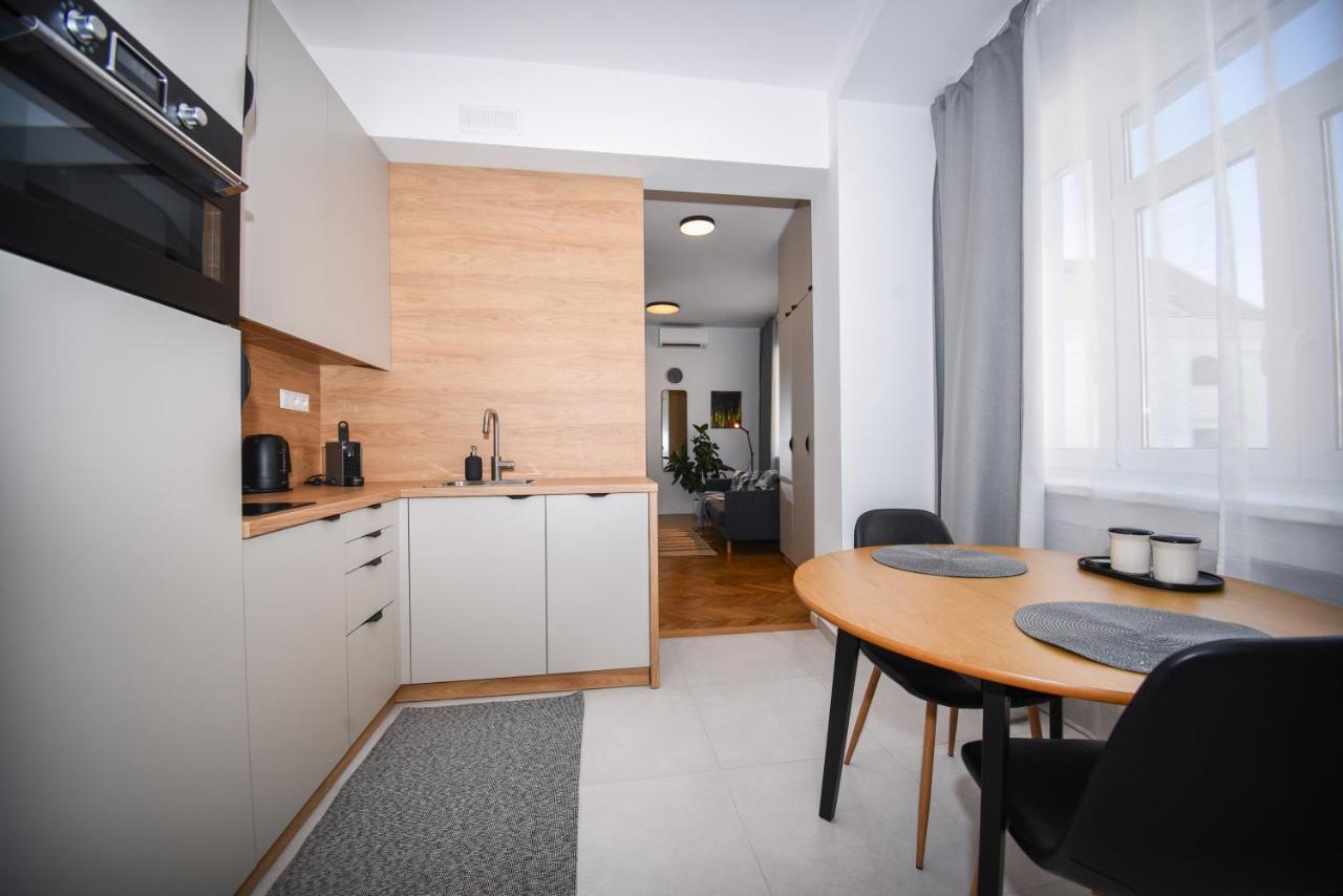 City Center Studio - Comfy & Modern Bratislava Luaran gambar