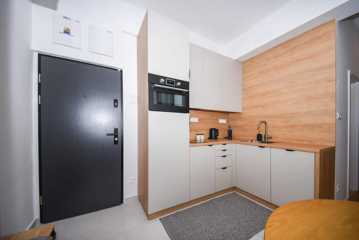 City Center Studio - Comfy & Modern Bratislava Luaran gambar